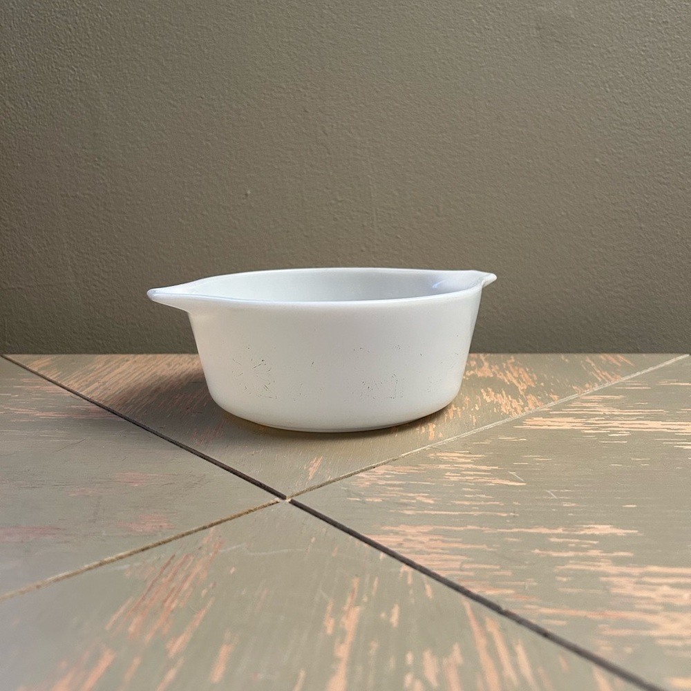 Pyrex 472 Bowl - Picture 2 of 5